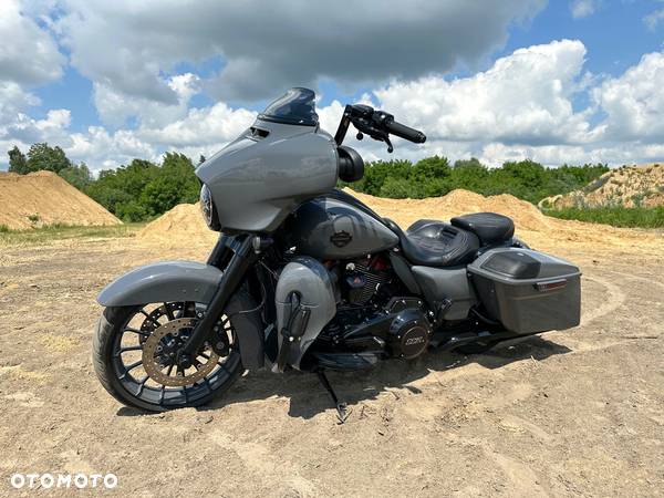 Harley-Davidson Touring Street Glide - 9