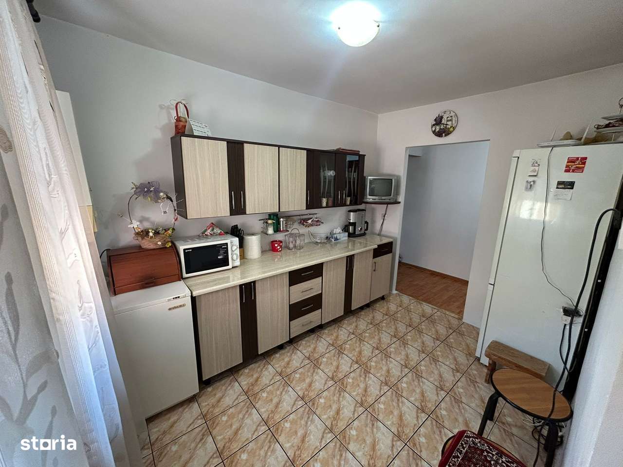 Apartament 3 camere, decomandat - zona Cetate-3