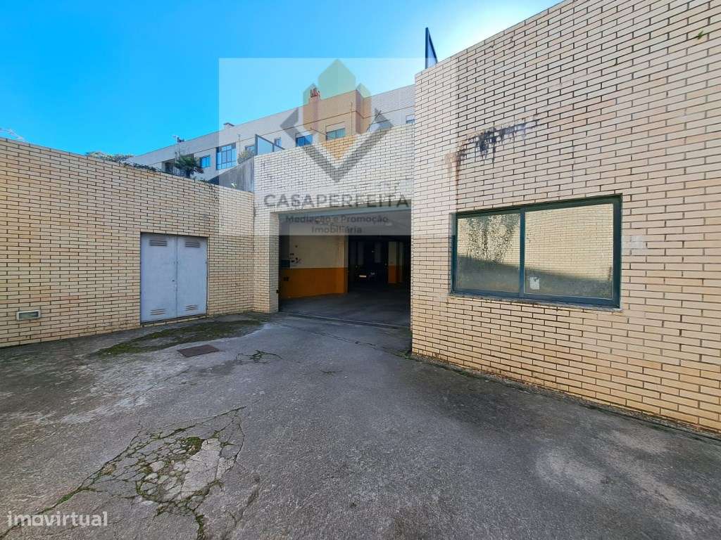 Fabulosa Loja Comercial com 607 m2 - a 500 metros da Praia da Madalena - Grande imagem: 5/21