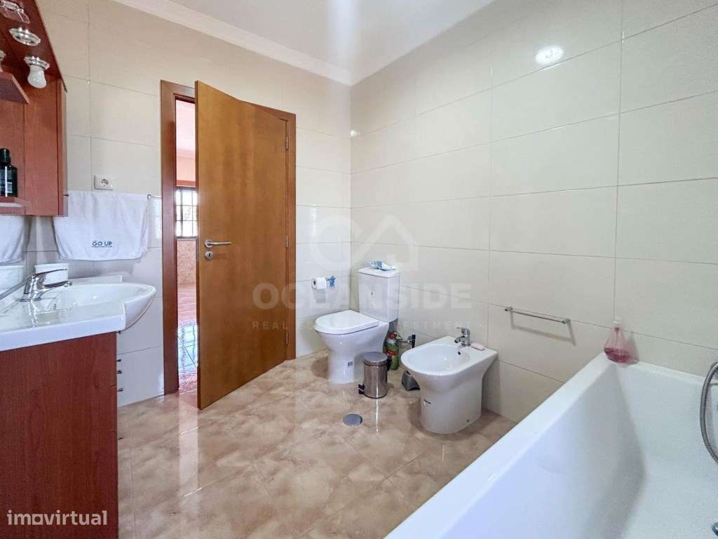 Moradia T4 independente em Castelo Branco-16