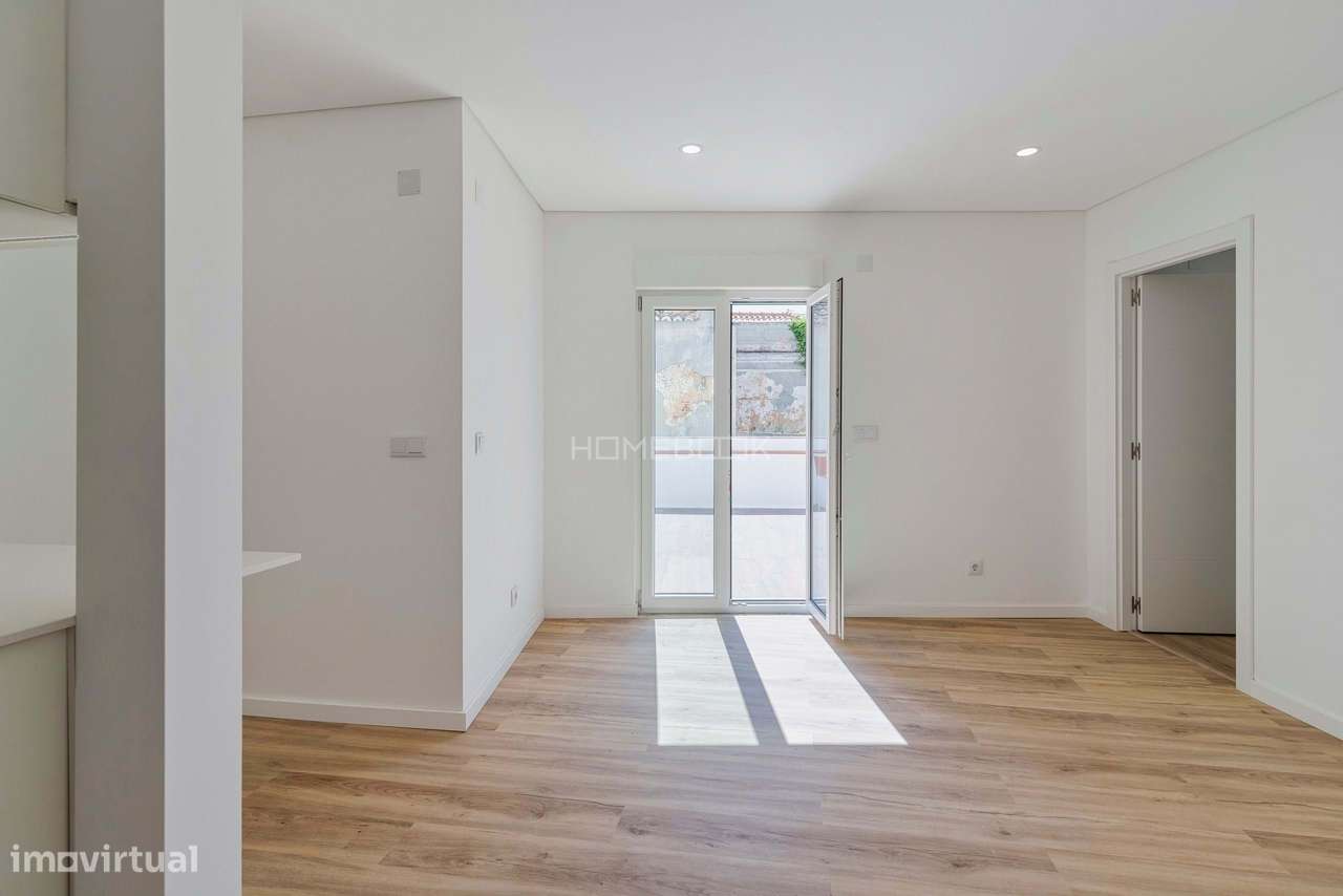T1+1 Remodelado no Coração da Baixa Comercial de Setúbal-9