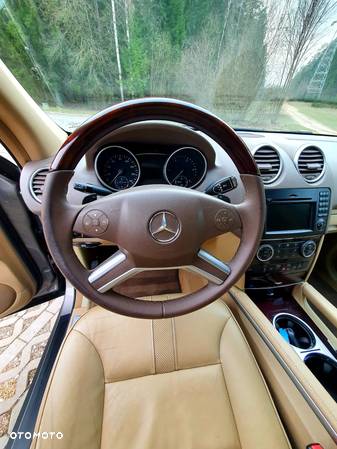 Mercedes-Benz ML 350 BlueTec 4-Matic - 38