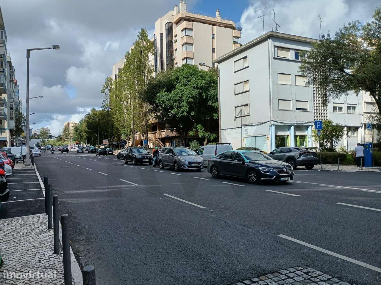 Loja Comercial para Venda – Estrada da Luz, Lisboa - Grande imagem: 4/6