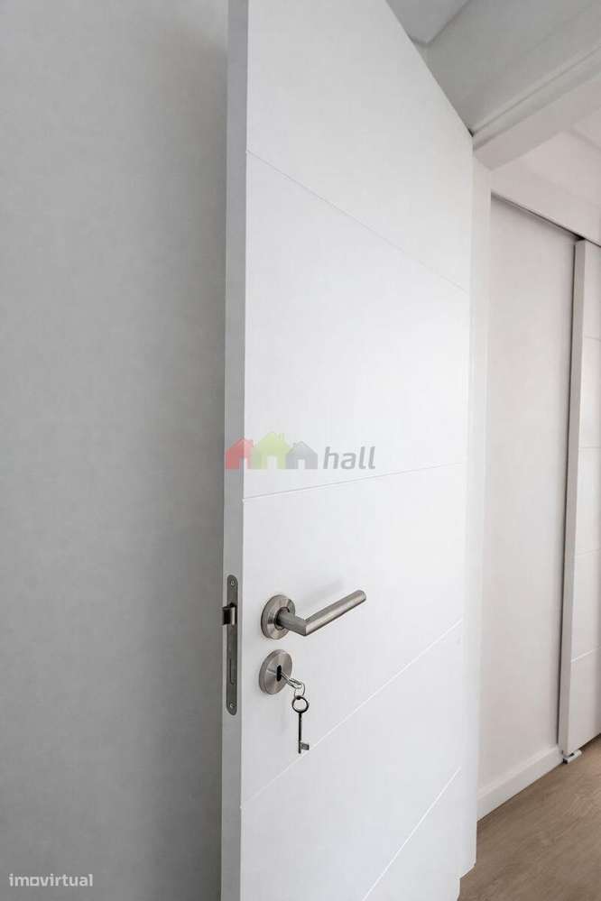 Apartamento T4 totalmente remodelado | Av. Afonso Henriques – Barreiro-14