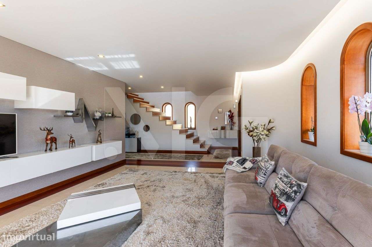 Moradia T3, com Varanda, jardins e Piscina em Felgueiras-18