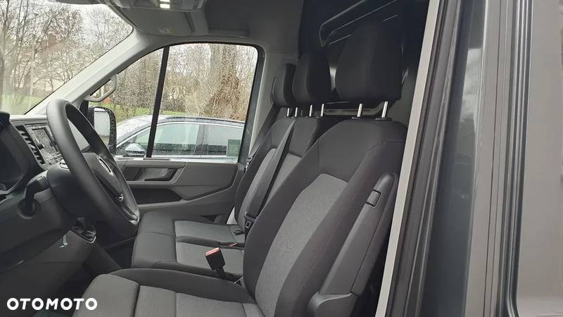 Volkswagen Crafter Furgon L4H3 z wysokim dachem - 17