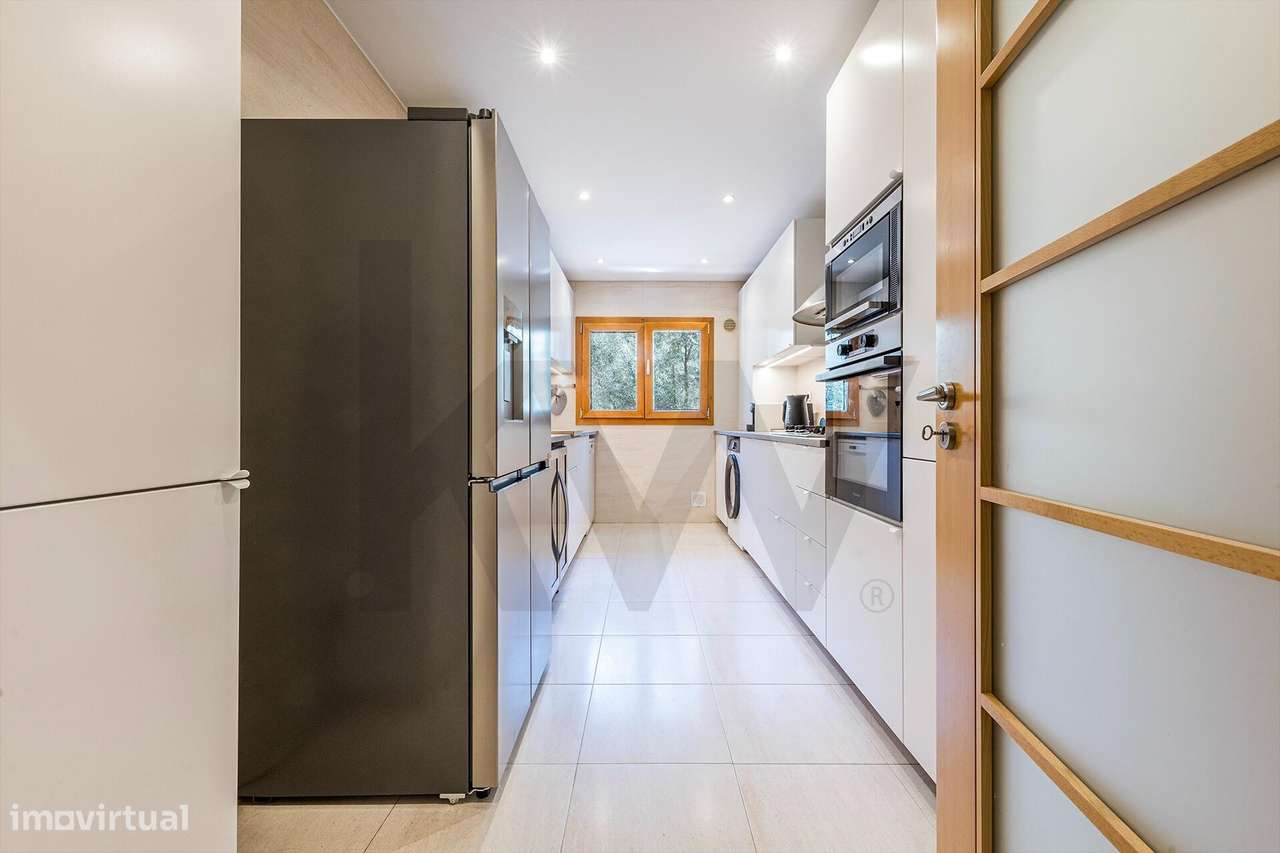 T2 com Box de 50 m2 no Parque Residencial do Almirante – Santo António-10