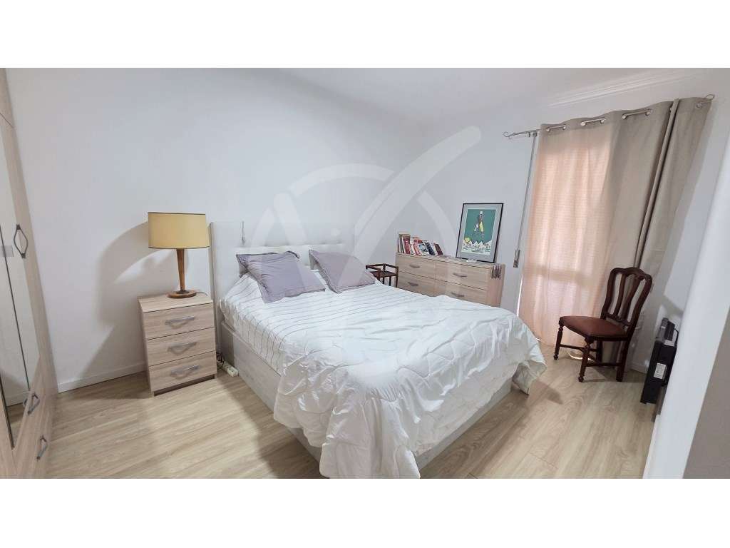 Apartamento T2 com terraço na primeira linha da praia em Aver-o-Mar.-10