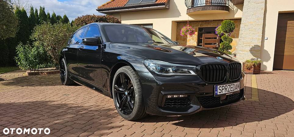 BMW Seria 7 750i xDrive - 8