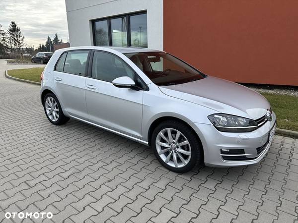 Volkswagen Golf 2.0 TDI BlueMotion Technology Comfortline - 21