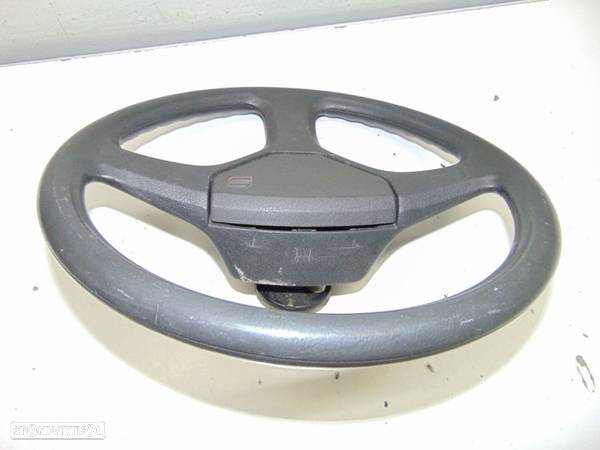 Seat Ibiza modelo de 1990 ou Terra volante - 2
