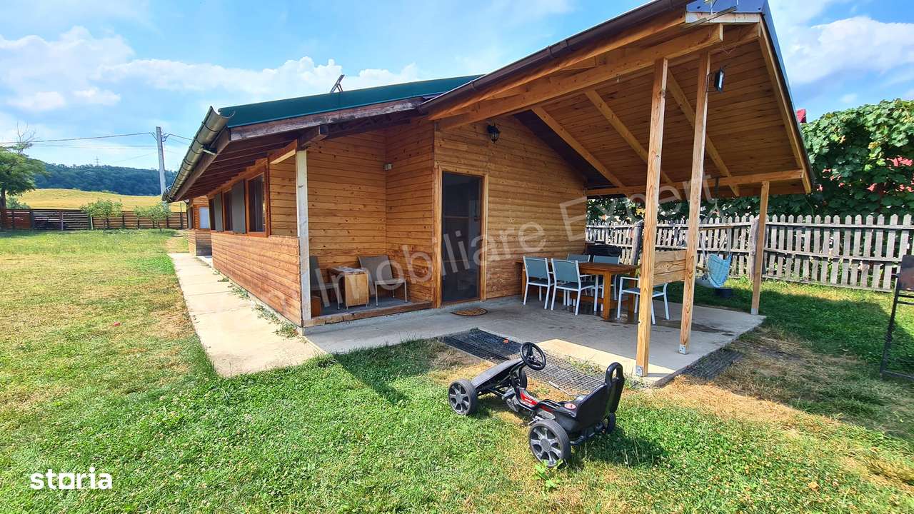 Camping cu 3 căsuțe de vânzare în apropiere de Curtea de Argeș. - Imagine principală: 2/18