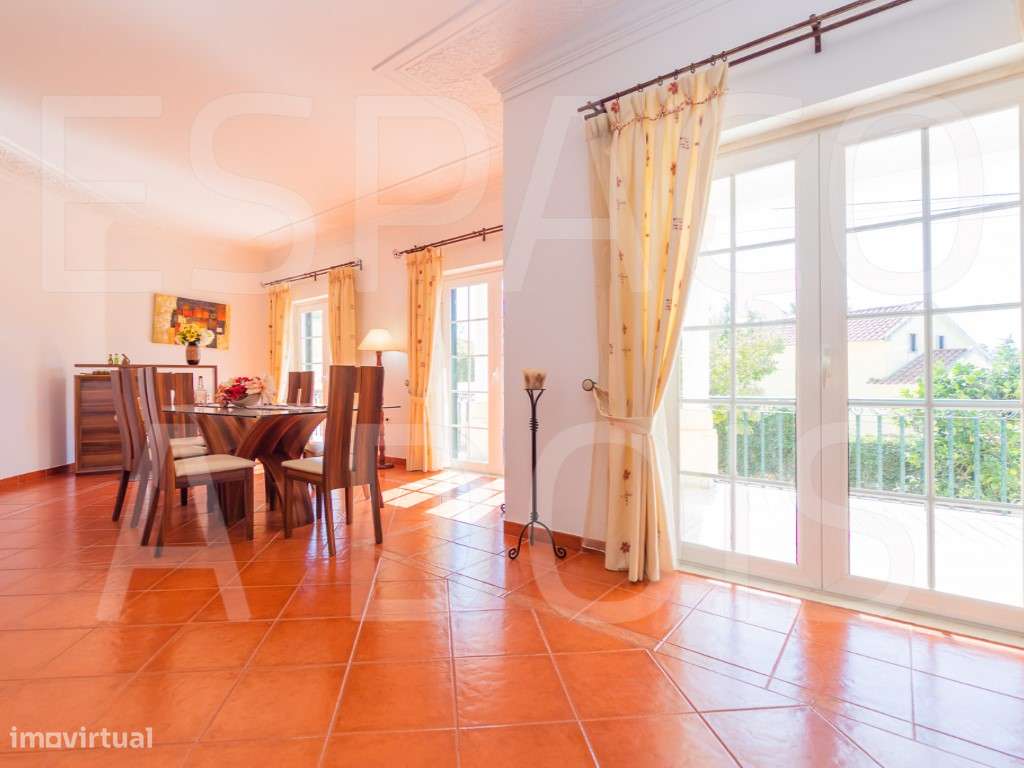 DESLUMBRANTE! INDEPENDENTE (isolada). Excelente qualidade de constr...-19