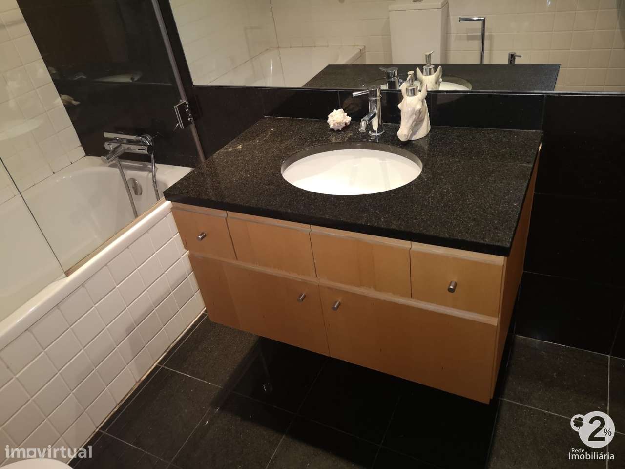 Apartamento T1 na Senhora da Hora (junto à estação de metro)-12