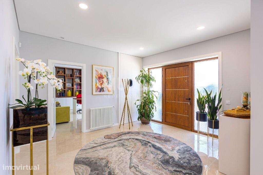 Moradia térrea isolada no centro de Santa Maria da Feira - Grande imagem: 3/40