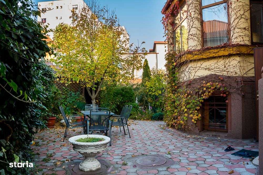 VILA INTERBELICA RENOVATA COMPLET - Imagine principală: 5/20