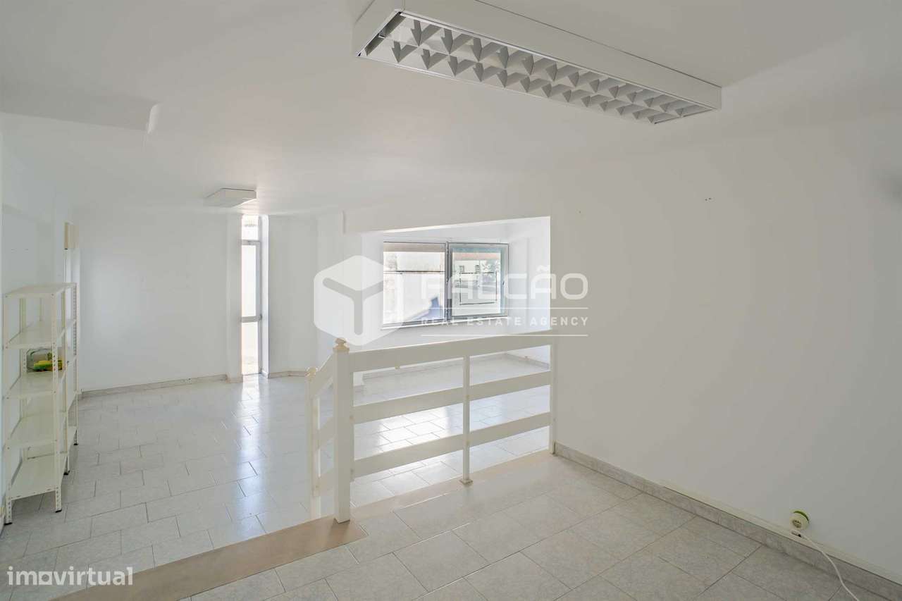 Loja T1 Venda em Santarém (Marvila), Santa Iria da Ribeira de Santarém-16