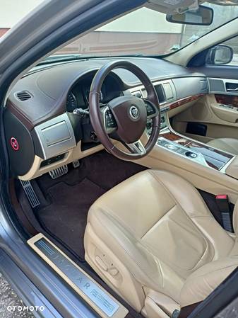 Jaguar XF 3.0 V6 D S Premium Luxury - 6