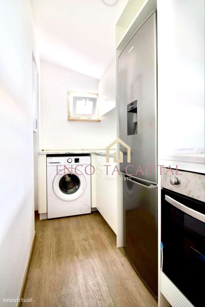 Apartamento T1 Rua José Elias Garcia 147 Parede-5