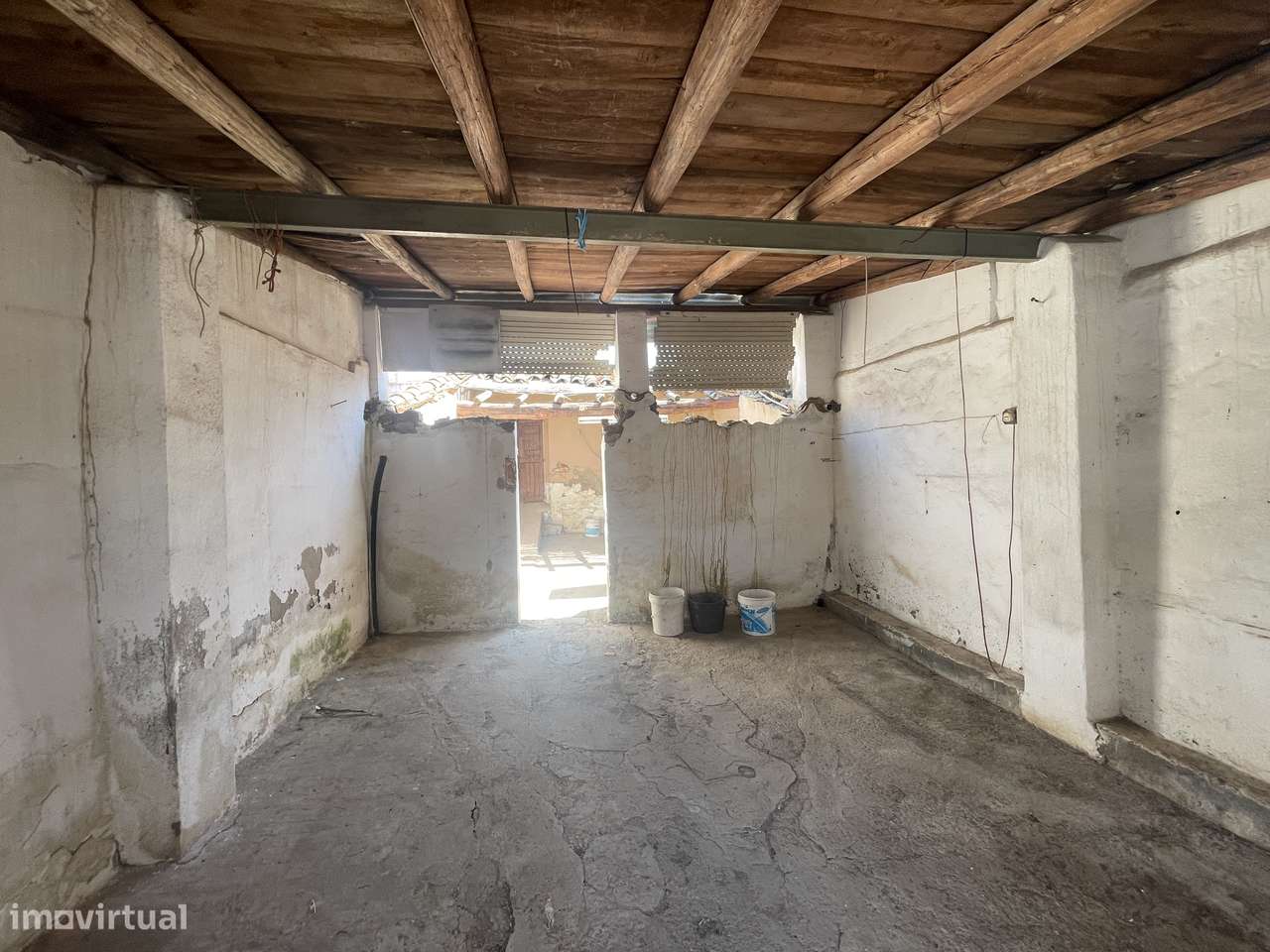 Moradia T2 na Vila com quintal-13