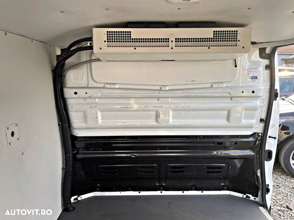 Renault RENAULT Trafic ENERGY dCi 120 L2H1 - 18