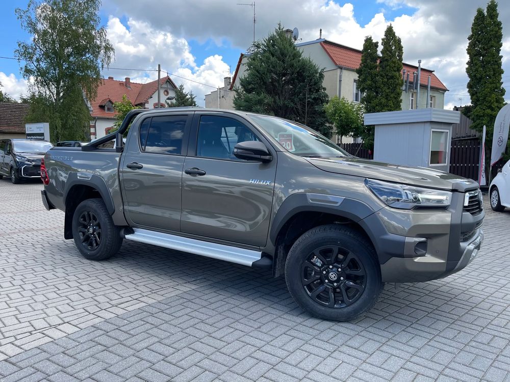 Toyota Hilux 2.8 D-4D Double Cab Invincible 4x4 2026