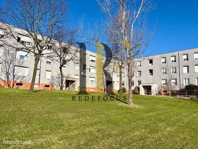 Apartamento T2+1 Renovado em Gulpilhares-20