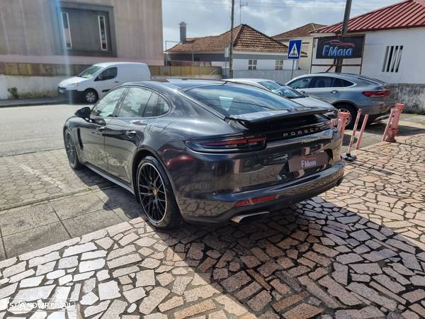 Porsche Panamera 4 E-Hybrid - 5