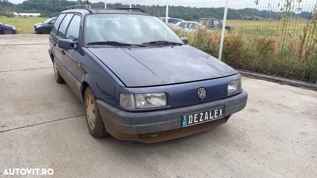 Dezmembrari VOLKSWAGEN PASSAT B3 1.8i - 1