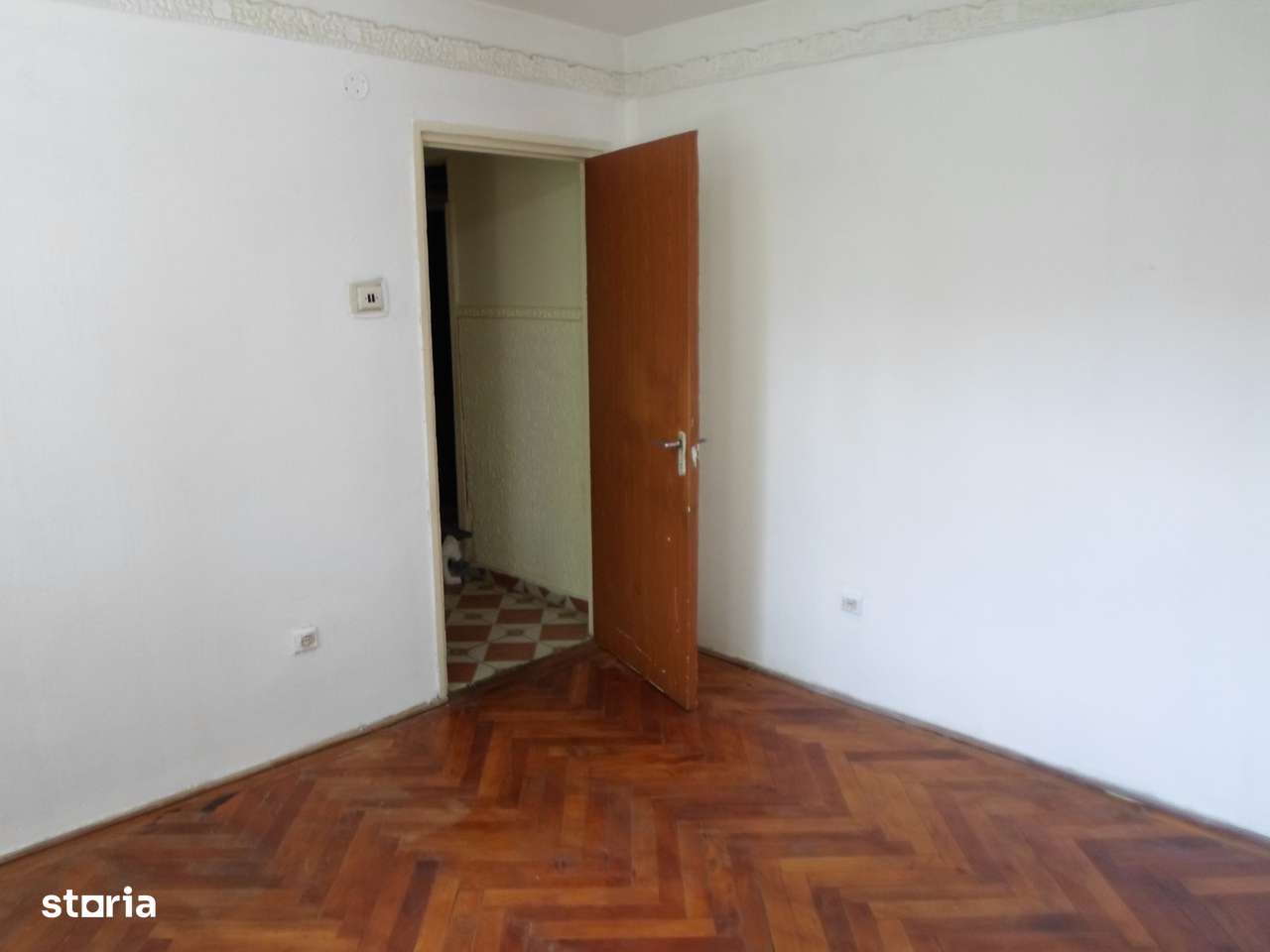 Vanzare apartament 3 camere in Ploiesti zona Cina-4