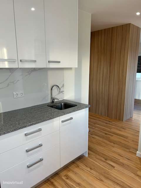 Apartamento T0 Leiria - Grande imagem: 3/8