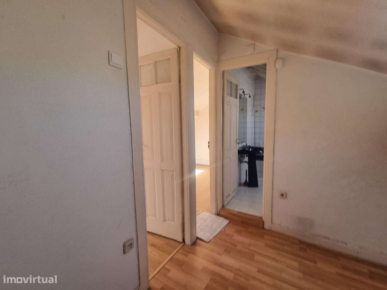 REF2010 - MORADIA C/Garagem e Jardim - Rua Duque Saldanha, Porto-14