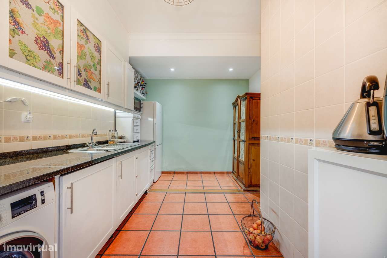 MORADIA T3 TRANSFORMADA EM T2 | GARAGEM | 221M2 | ARRUDA DOS VINHOS-30