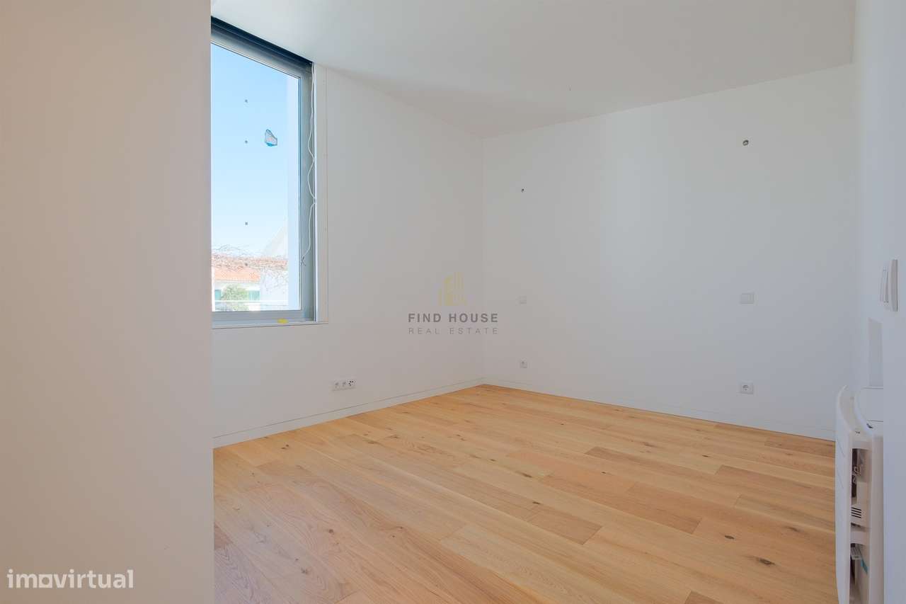 Moradia Isolada T4 com jardim e Garagem Box em Tires, São Domingos de-20