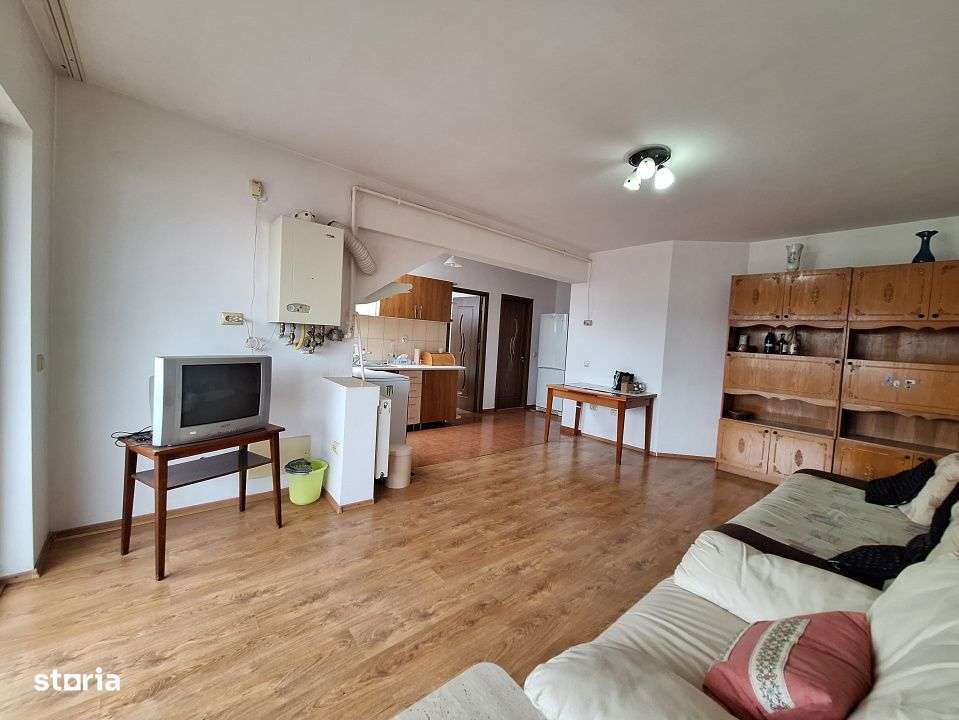 Apartament cu 2 camere, 45 mp, balcon, zona Terra - Imagine principală: 2/6