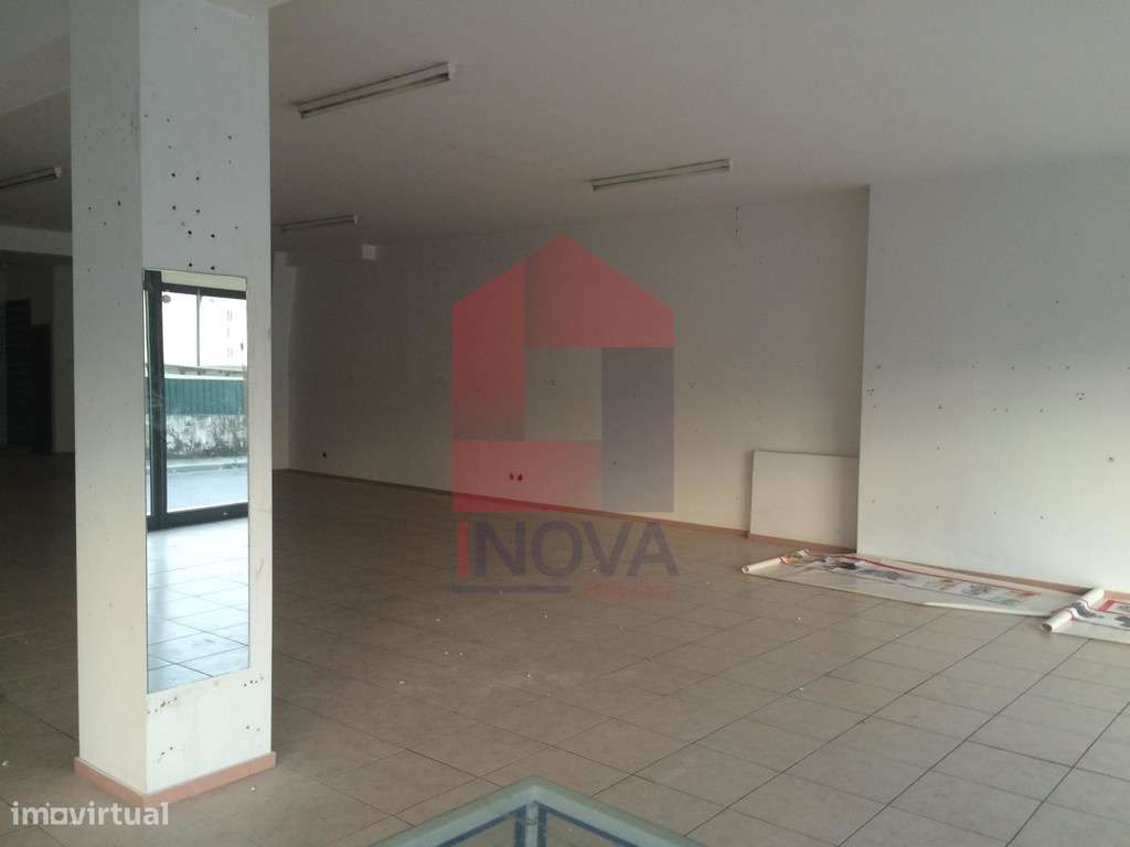 Loja em Ferreiros, Amares - Grande imagem: 4/10