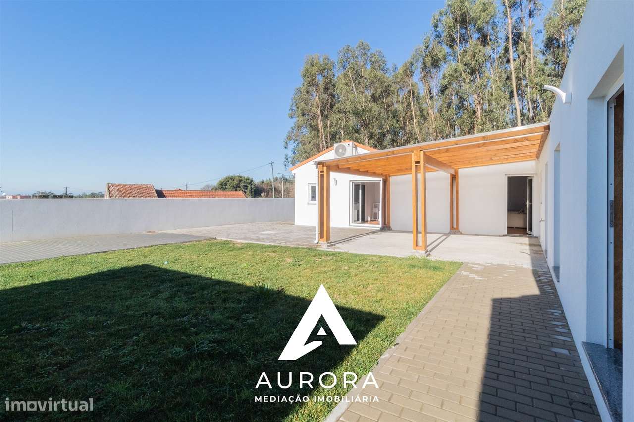 Moradia T3 Venda em Nogueira da Regedoura,Santa Maria da Feira - Grande imagem: 3/24