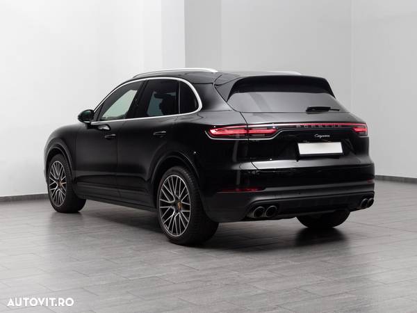 Porsche Cayenne Hybrid 3.0 L S E - 3