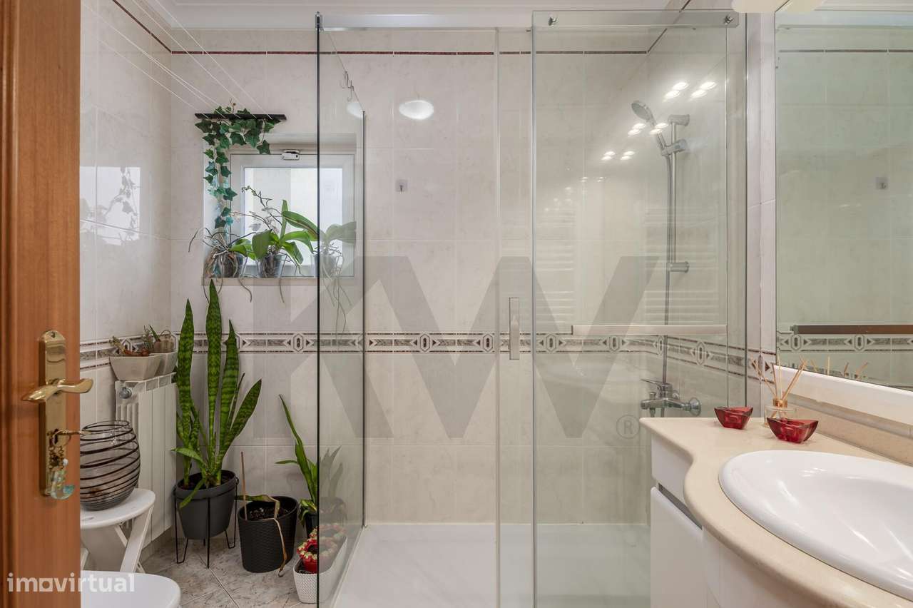 Apartamento T3 com elevador,  estacionamento e arrecadação, Jardins da-19