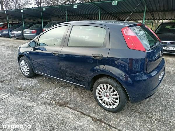 Fiat Grande Punto - 10