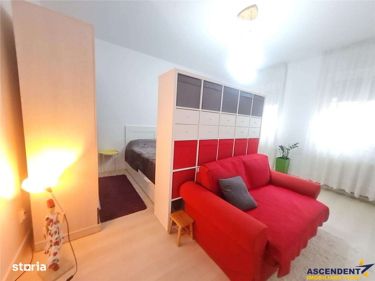 Casa, pe locatie centrala, imbinare apreciabila intre traditional si c - Imagine principală: 2/13