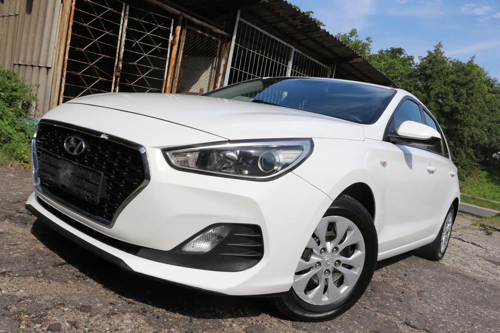 Hyundai i30 III (2017-) blue 1.4 Style 2018