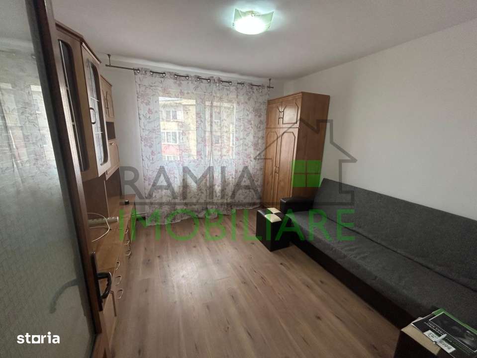 Exclusivitate! Garsoniera mobilata in Tractorul, aproape de Coresi-1