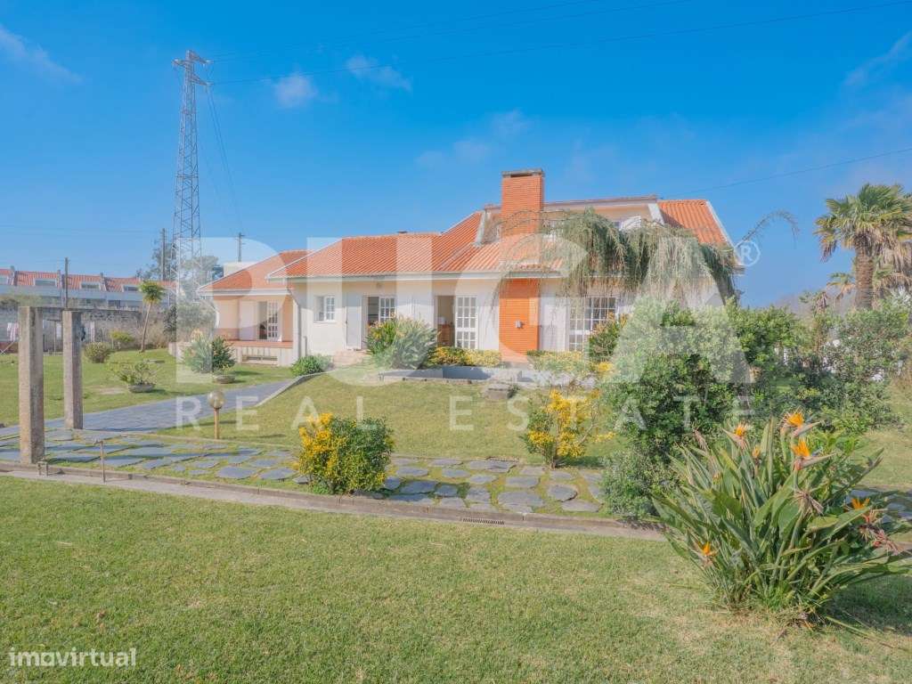 Moradia T5 em Miramar | Propriedade com 4.900 m², piscina coberta e...-20