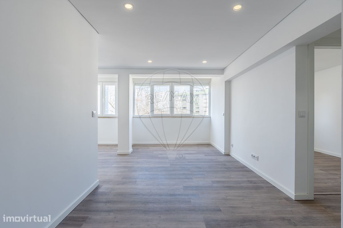 Apartamento T2 para arrendamento - Grande imagem: 1/11