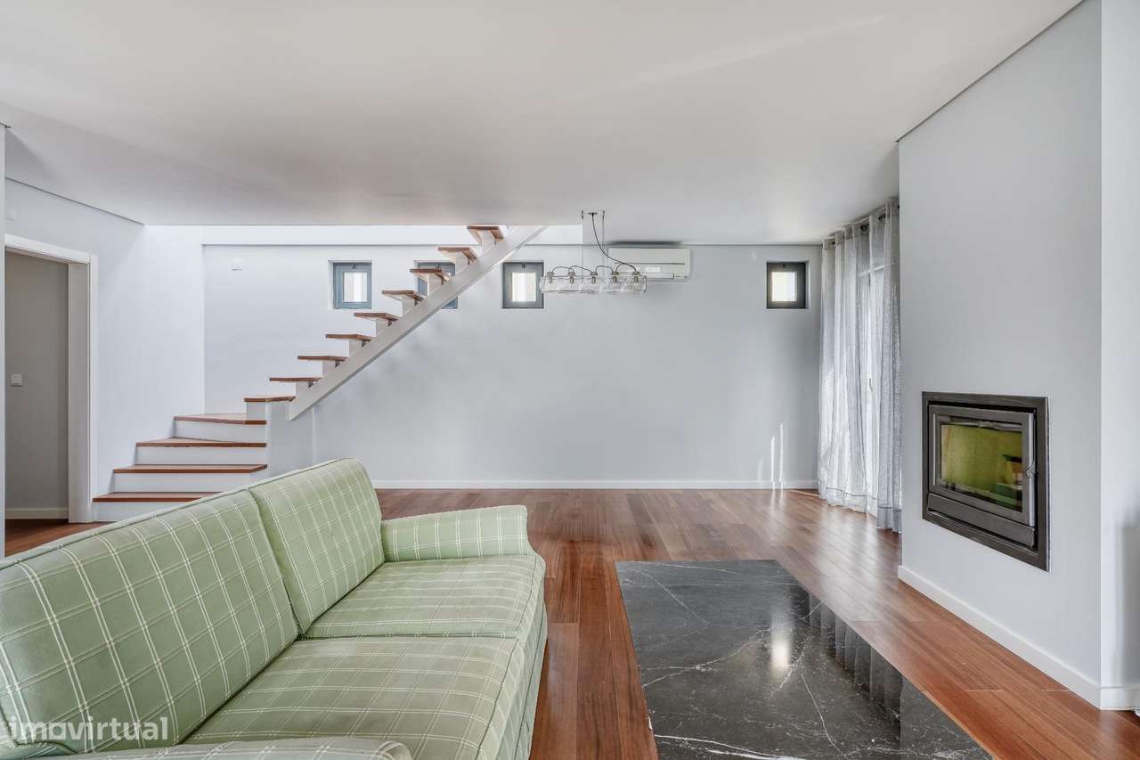 Apartamento de Luxo no Coração de Cascais | Rooftop com Vista Mar-9