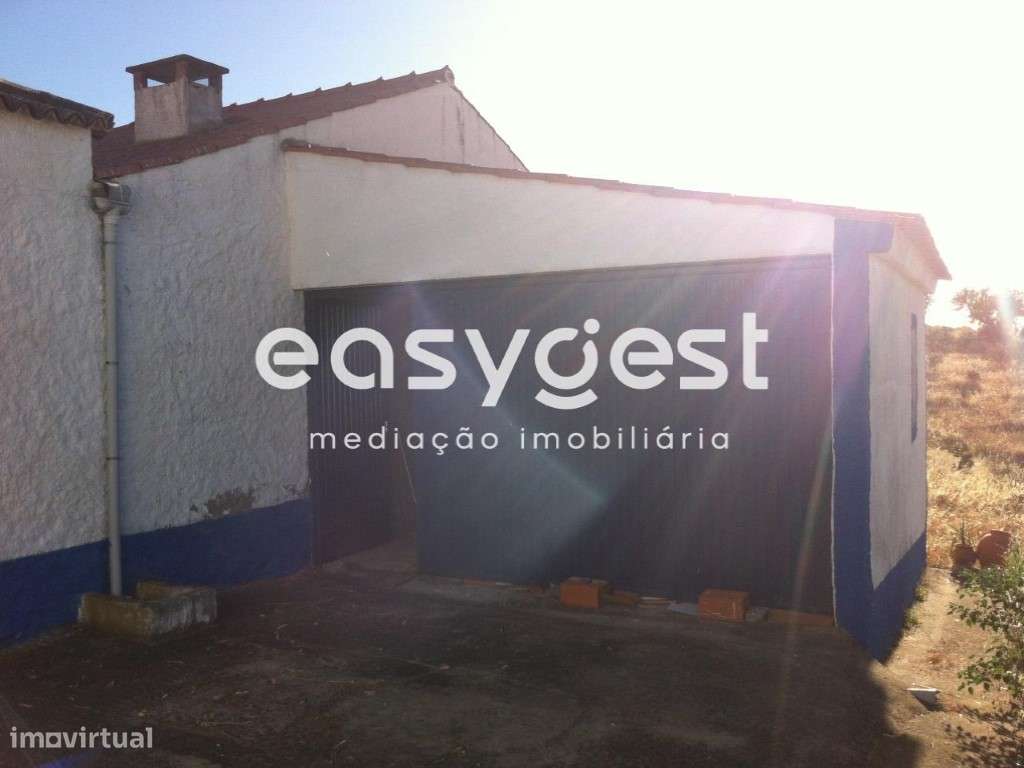 Monte Alentejano localizado na freguesia de Santana de Cambas - Grande imagem: 4/8