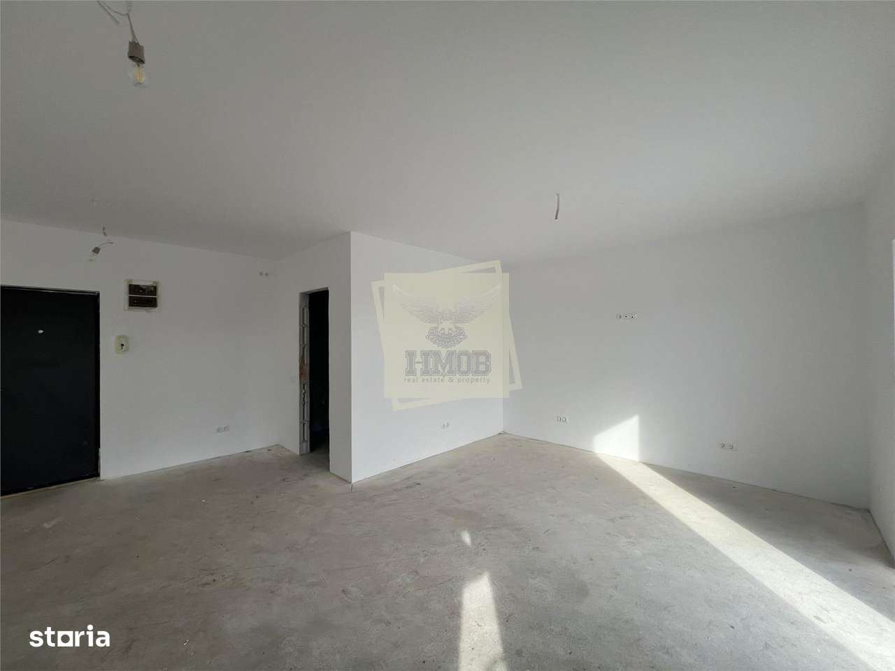 Spatiu comercial 15 euromp cu vitrina stradala 12 ml 2 parcari - Imagine principală: 3/6