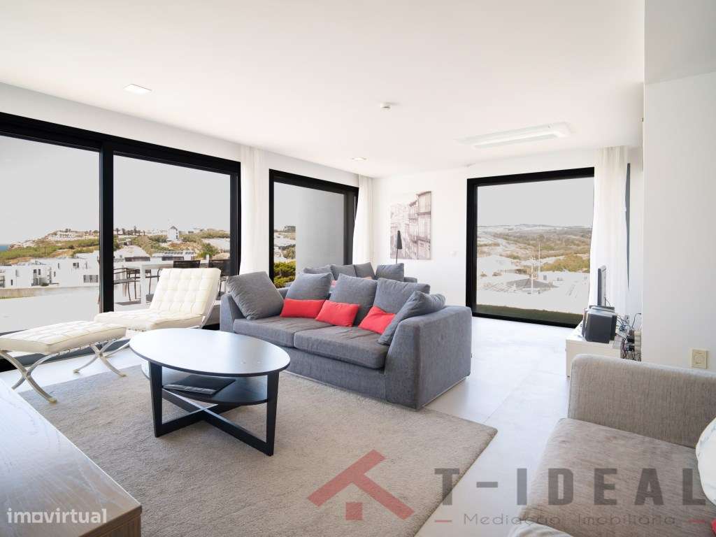 Moradia T4 Moderna Vista Mar-7