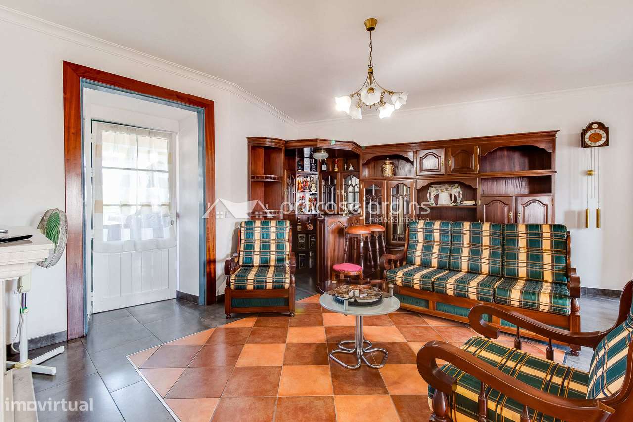 Moradia Unifamiliar de traça rústica-21